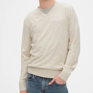 NWT Gap V Neck Essential Sweater Cream 100% cotton